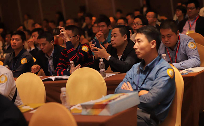 深科特出席SbSTC技術(shù)狂歡趴，分享智能工廠主題演講